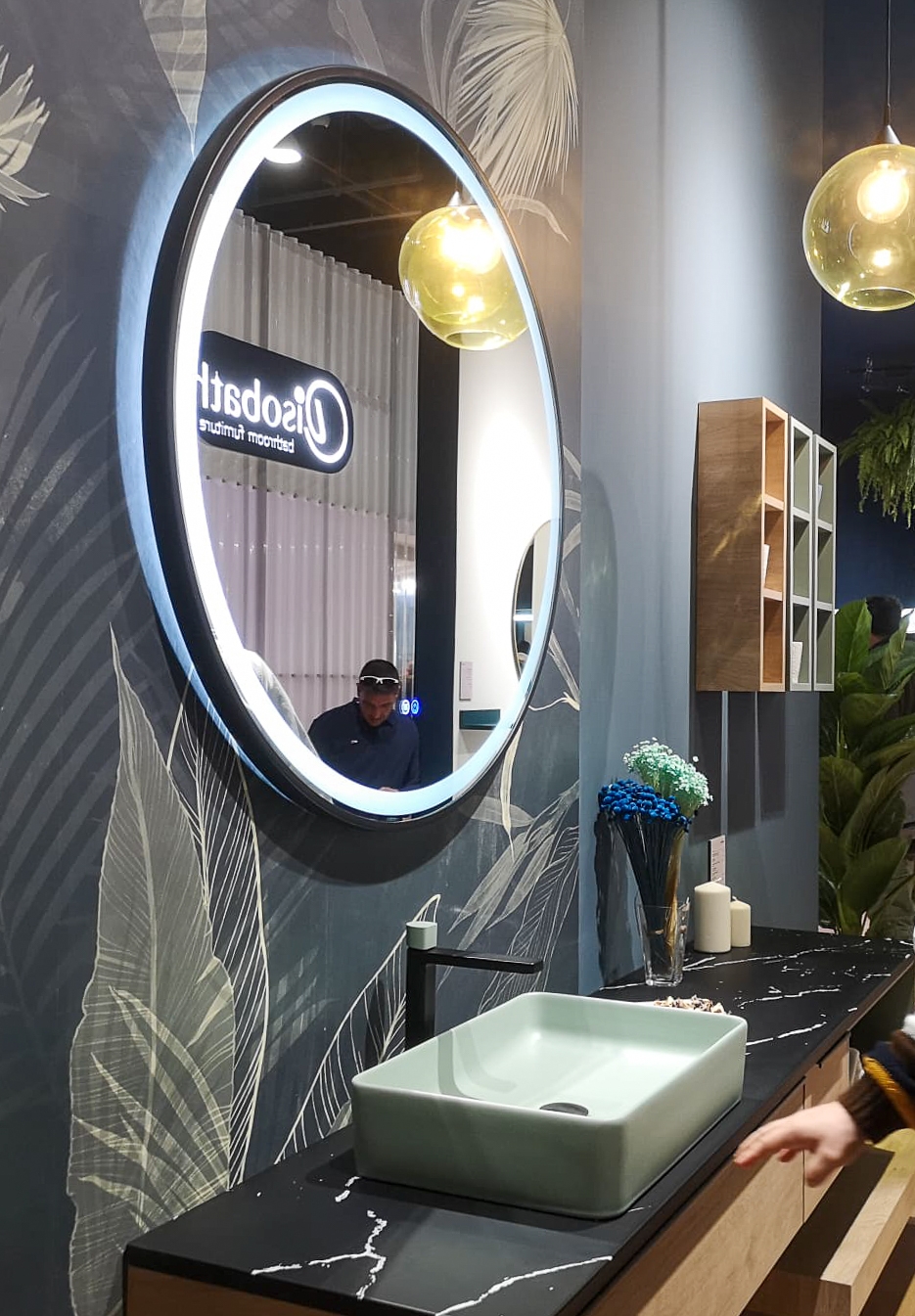 Smart Mirror for Luxury Bathrooms Cevisama Riluxa