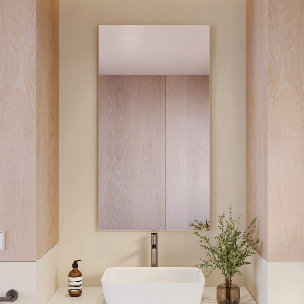 Halo Vertical Mirror Front