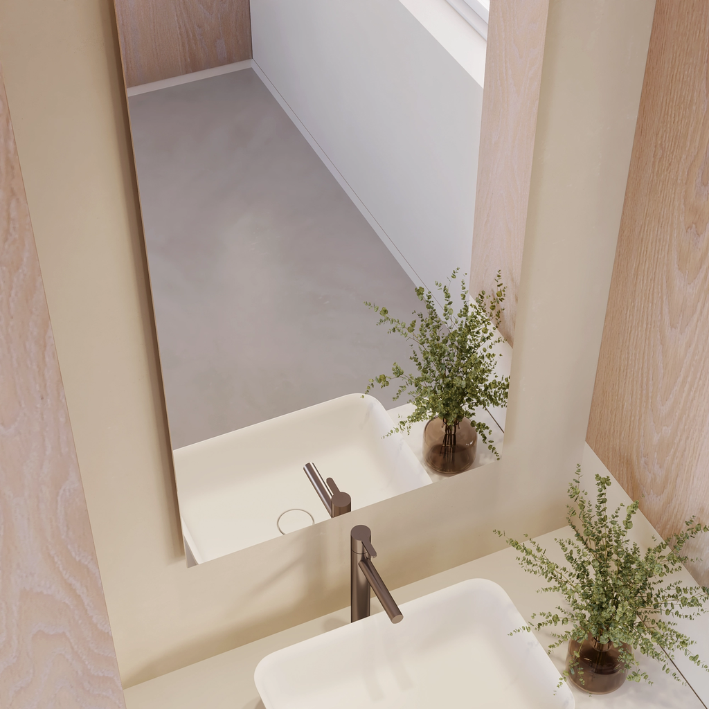 Halo Vertical Mirror Top